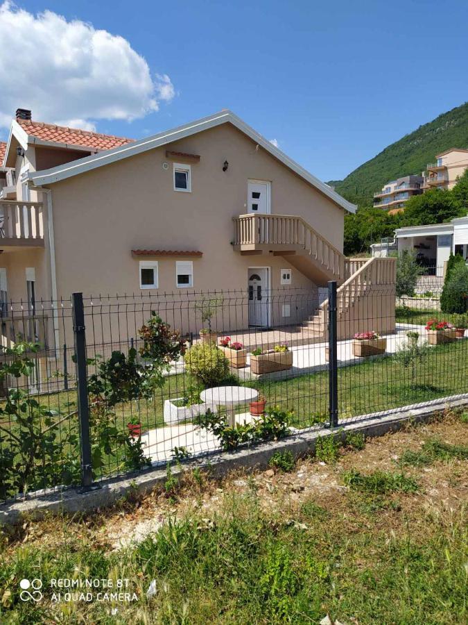 Popovic V&a Apartment Tivat